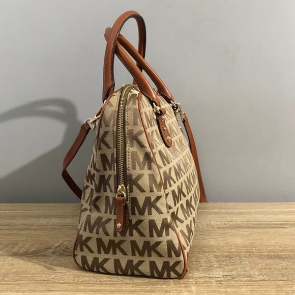 MK logo - Limited edition handbag - Picture 8 of 10